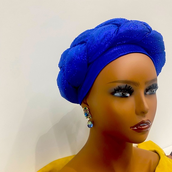 Elegant Sapphire Blue Headdress with gorgeous statement earrings! - Picture 6 of 9